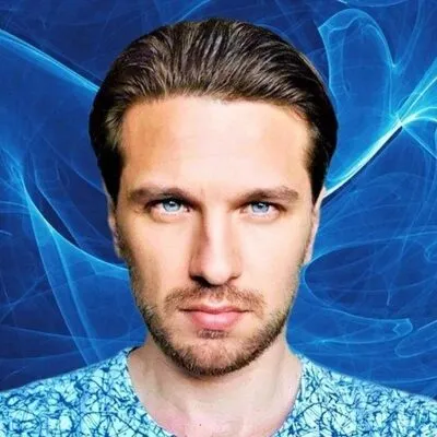 Александр Лазарев